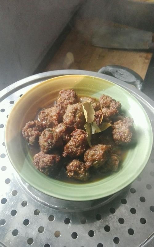 牛肉丸子怎么做嫩,怎样蒸牛肉丸子好吃又嫩