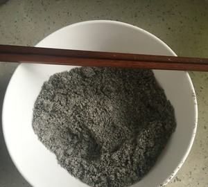 芝麻怎么做包子,食材_黑芝麻包子馅的做法及配方窍门图7