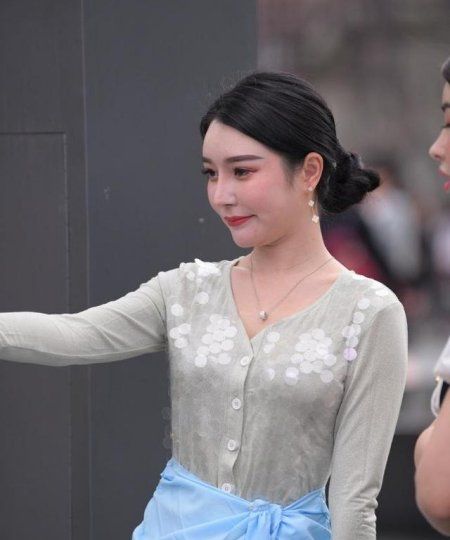 潮流女装,2020流行什么衣服冬季女款图2