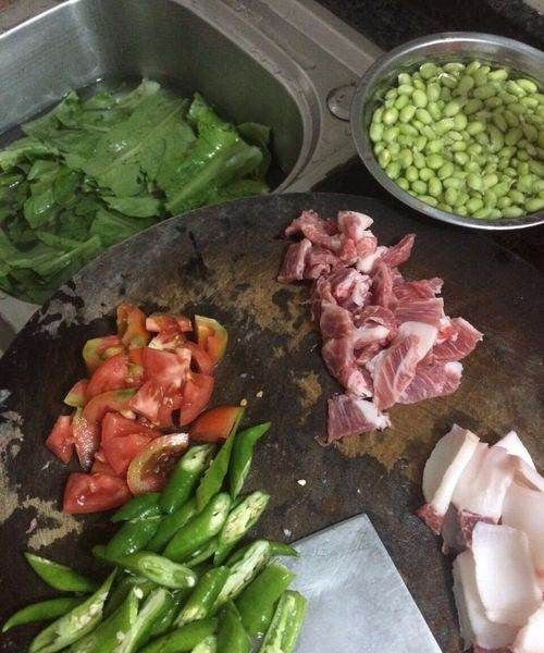 烂肉青豆的做法，肉炒青豆的做法图1