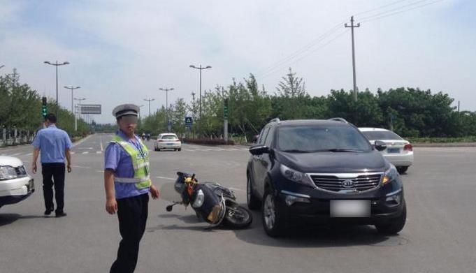 司机开车撞人怎么赔偿,开车撞到人怎么处理与赔偿驾驶员没钱垫付医药费怎么办图4