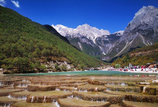 昆明石林夏天热,最适合穷人养老的城市图6