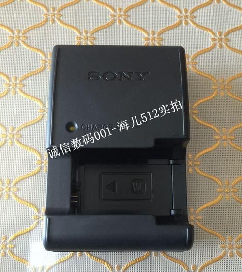 sony a5000 怎么充电,索尼a5000充电口是哪个图1