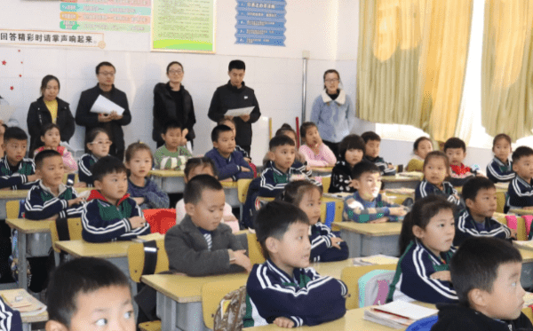 大的组词是什么一年级上册数学卷子,一年级上册数学题卷子图5