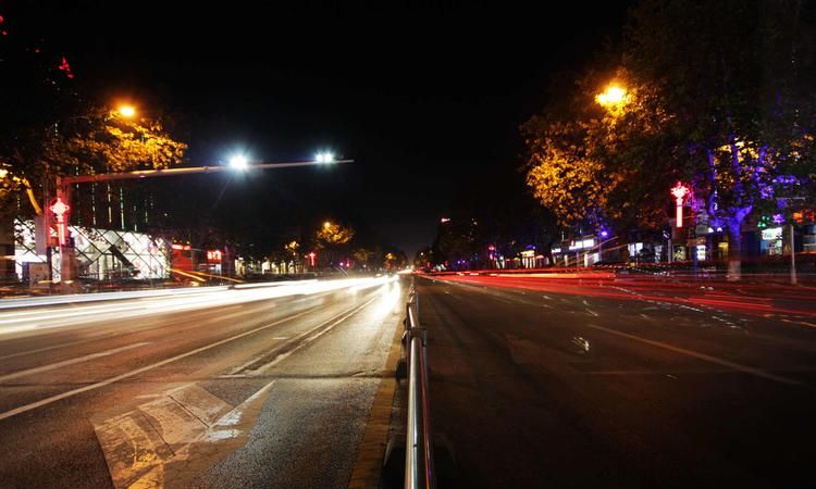 单反怎么样拍夜景,单反相机拍夜景怎么设置参数图2