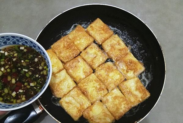 豆腐怎么煎好吃,煎豆腐的家常做法图16