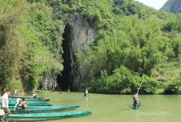 三腊瀑布在哪里，广南县旅游景点有哪些地方图2