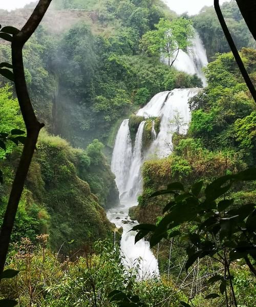 三腊瀑布在哪里,文山好玩的地方有哪些图3