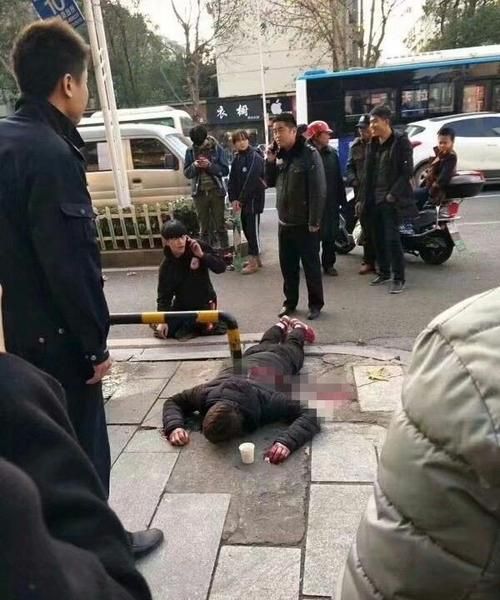 街头斗殴身亡具体如何让判刑,群殴打架怎么判刑未成年图2