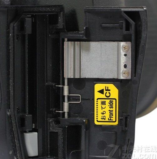 d7000用什么存储卡,尼康d7000二手能卖多少钱