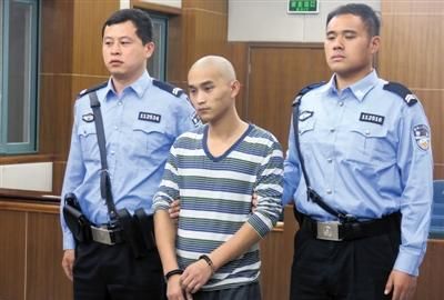 强奸精神病人如何判刑,精神病人开车犯法图3