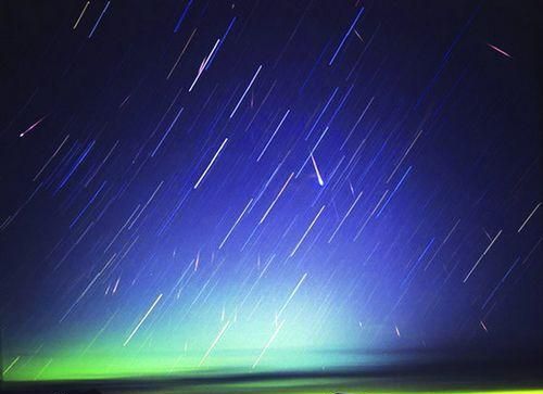 流星雨特殊符号,谁能给个许多符号加起来像流星雨一样的句子图4